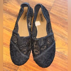 BONGO Black Floral Lace Slip-On Flats